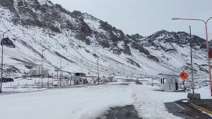 Cierran el Paso Cristo Redentor por nevadas en Alta Montaña