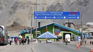 Reabre el Paso Internacional a Chile y cientos de camiones cruzarán la frontera