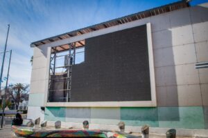San Martín: Retiran la pantalla gigante del Paseo de la Patria para evaluar su reparación