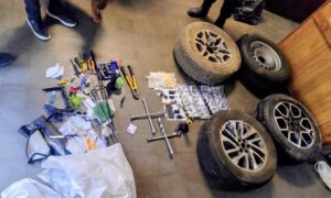 La Policía de Mendoza desarticuló una red de robo de vehículos: tres detenidos se movilizaban en una camioneta sustraída