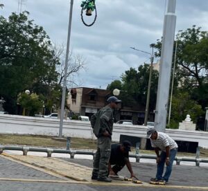 San Martín retira reductores de velocidad en avenida Alem