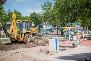 Avanza la obra de la nueva plaza y el espacio deportivo en el barrio Ambrosio