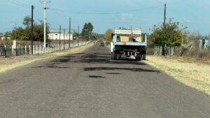 San Martín: continúan las obras de bacheo en Villarroel y desmonte de banquinas en Zapata