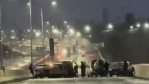 Tres siniestros por hielo en Mendoza: choques en cadena y un camión descontrolado