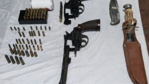 La Policía Rural rescató aves protegidas y secuestró armas y municiones en un allanamiento en Maipú