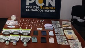 La Policía desarticuló un punto de venta de drogas y secuestró más de $20 millones en efectivo