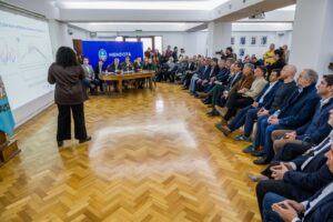 Cornejo reunió a los intendentes para coordinar acciones ante el fenómeno “Súper Niño”