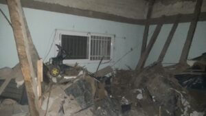 Cuatro personas fueron rescatadas con vida tras el derrumbe de una vivienda en Junín