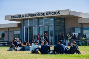 Miles de jóvenes colmaron la Expo Educativa Zona Este 2026 en San Martín