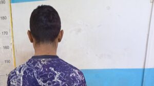 Era buscado por un robo y cayó durante un control policial en Maipú